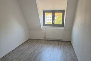 Charmante Dachgeschosswohnung im 2. Obergeschoss– großzügiges Wohnen im beliebten Stadtosten – 93055 Ostenviertel, Regensburg – Vorschaubild 5