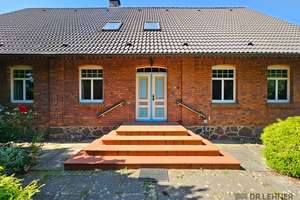 Dr. Lehner Immobilien NB -
Traditioneller Bauernhof 
auf 2,5 Hektar bei Neubrandenburg – Die vollständige Adresse der Immobilie erhältst du vom Anbieter., 17036 Stadtgebiet Ost, Neubrandenburg – Vorschaubild 2