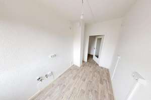 3-Raum-Wohnung mit Einbauküche und Balkon – C.-v.-Ossietzky-Str. 163, 9127 Gablenz, Chemnitz – Vorschaubild 3