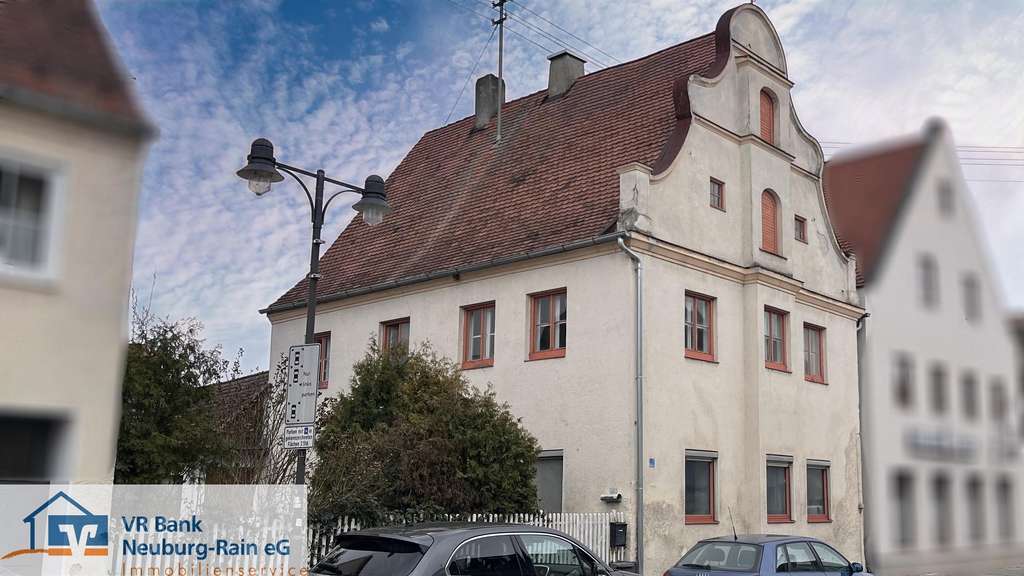 Immobilie in Rain - Liebhaberobjekt: Denkmalgeschütztes Haus mit Ausbaureserve - Bild 0