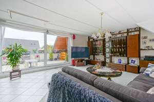 Exklusives Wohnen mit Weitblick – großzügige Dachgeschosswohnung in ruhiger Lage