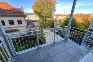 Großzügige Balkonwohnung mit Einbauküche in Dresden-Plauen