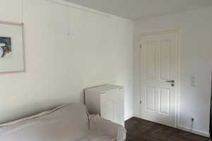 Stilvolle 2-Raum-Dachgeschosswohnung mit geh. Innenausstattung mit Balkon und EBK – Karolingerplatz 12, 14052 Berlin – Vorschaubild 9