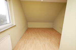 Gepflegte, sehr geräumige und effizient geschnittene 3,5-Raum-Maisonette mit Balkon – Polsumer Str. 182, 45896 Hassel, Gelsenkirchen – Vorschaubild 8