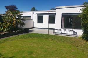 Renovierter Bungalow in ruhiger, unverbaubarer Grünlage mit separater Garage in Hausnähe – Die vollständige Adresse der Immobilie erhältst du vom Anbieter., 50769 Seeberg, Köln – Vorschaubild 2