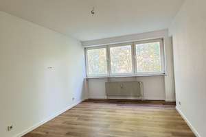Frisch renovierte 3-Zimmer-Wohnung mit Balkon in Kiel-Gaarden – Jachmannstraße 18, 24143 Gaarden-Ost, Kiel – Vorschaubild 4