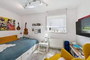Schicke Doppelhaushälfte mit Garage, Pool und traumhafter Aussicht – Die vollständige Adresse der Immobilie erhältst du vom Anbieter., 63549 Ronneburg – Vorschaubild 16