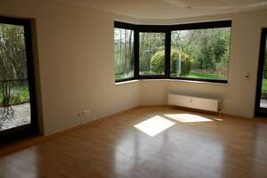 Helle 3-Zimmer-Terrassenwohnung mit Blick ins Grüne