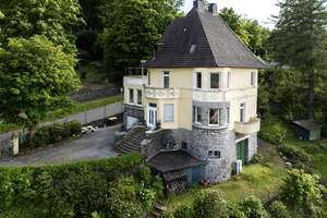 Freistehende Jugendstil-Stadtvilla mit großem Grundstück in schönster Lage! – Die vollständige Adresse der Immobilie erhältst du vom Anbieter., 58644 Iserlohn-Mitte, Iserlohn – Vorschaubild 2