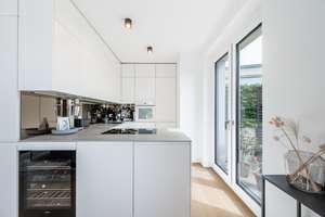 AIGNER - Stilvolle 2,5-Zimmer-Wohnung mit Terrasse und Loggia – Die vollständige Adresse der Immobilie erhältst du vom Anbieter., 81543 Siebenbrunn, München – Vorschaubild 3