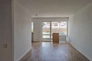 1,5 ZW STUDIO NEU GESTRICHEN BALKON EBK BAD LAUF NAH UNI KLINIK ROSSMANN REWE EIFLER TEDI PENNY ÖVNP
