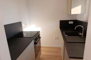 1 Ziwhg. KDB, Balkon, frisch renoviert, EBK, Zentral, abschließb. Garage optional, ab 01.09 – Zeppelinstraße 9, 65760 Eschborn – Vorschaubild 8