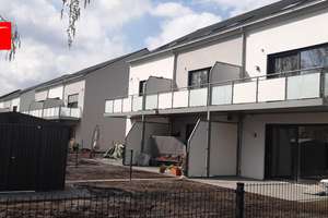 Reihenmittelhaus mit Garten, Terrasse, Balkon, Energieausweis Klasse A – Rosenhagener Str. 4, 12621 Kaulsdorf, Berlin – Vorschaubild 2