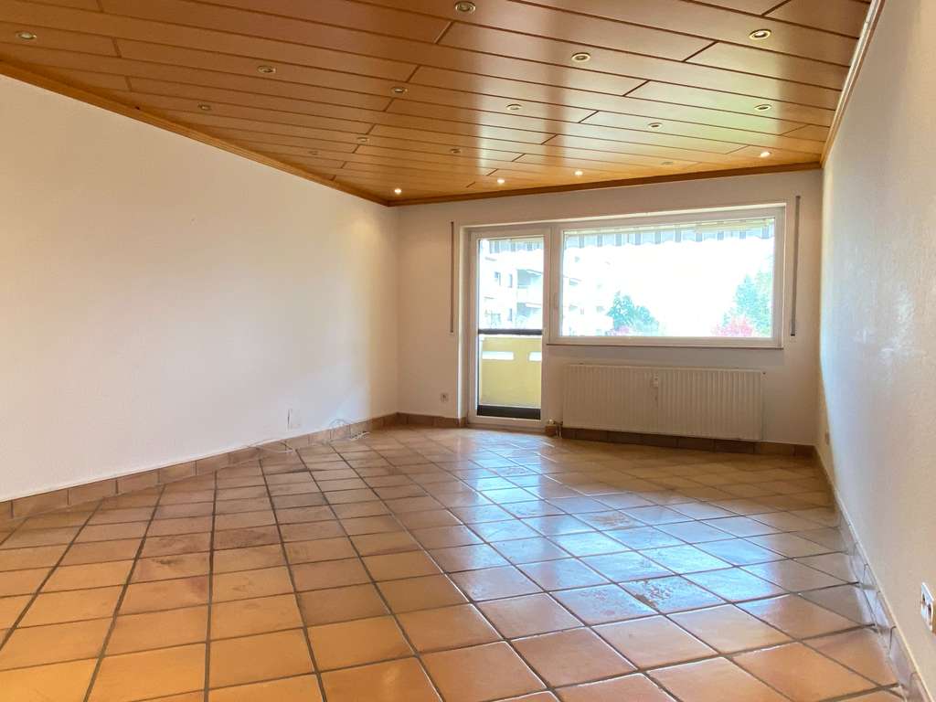 Immobilie in Wiesloch - Singles, Paare oder Familie - 3ZKB mit großzügigem Wohn-/Essbereich und sonniger Loggia - Bild 2