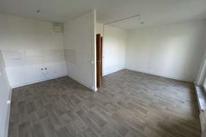 Platz für die ganze Familie! 4-Zimmer-Wohnung mit Balkon! – Straße der Deutschen Einheit 53, 39326 Wolmirstedt – Vorschaubild 1