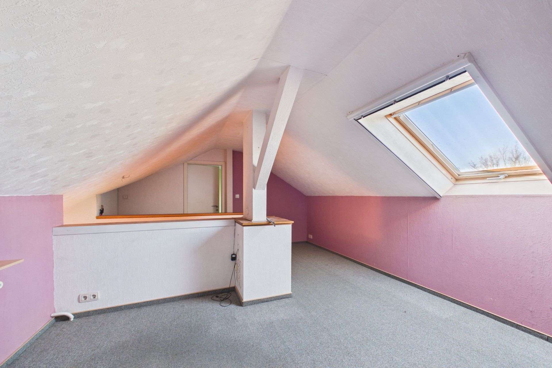 Immobilie in Oelde - Sanierungsobjekt mit zwei Wohneinheiten und zusätzlicher Fläche – großes Entwicklungspotenzial - Bild 5