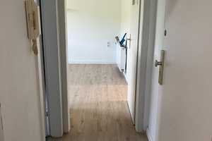 Freundliche 2-Zimmer-DG-Wohnung mit großer Wohnküche in Wuppertal – Uellendahlerstraße 452, 42109 Wuppertal – Vorschaubild 21