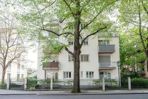 +++ Bezugsfreie 2-Zimmer-Wohnung mit Balkon, EBK und Tiefgarage mitten im grünen Trachau +++