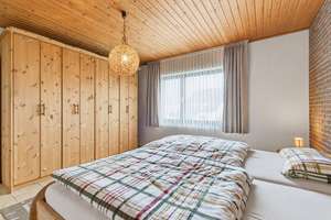 Freistehendes Einfamilienhaus mit großem Garten, Fußbodenheizung, Kamin und Doppelgarage in Waldorf – Die vollständige Adresse der Immobilie erhältst du vom Anbieter., 53332 Bornheim – Vorschaubild 52