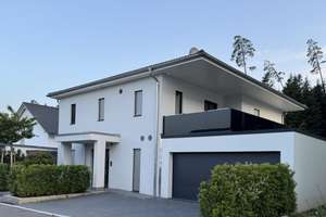 Neuwertiges KFW40 Einfamilienhaus (BJ 2022) mit luxuriöser Innenausstattung - Provisionsfrei – Die vollständige Adresse der Immobilie erhältst du vom Anbieter., 75365 Calw – Vorschaubild 1