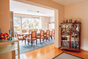 Architektenhaus in begehrter Waldrandlage – großzügiges Wohnen auf 280 m² in Leverkusen-Opladen – Die vollständige Adresse der Immobilie erhältst du vom Anbieter., 51379 Opladen, Leverkusen – Vorschaubild 6