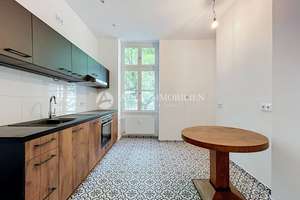 *4-Zimmer-Altbauwohnung mit Balkon, Stuck, Parkett und Einbauküche* – Knesebeckstr. 4, 10623 Charlottenburg, Berlin – Vorschaubild 26