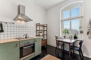 Beautiful & furnished alt-bau apartment in Neukölln – Leykestraße 1, 12053 Neukölln (Ortsteil), Berlin – Vorschaubild 2