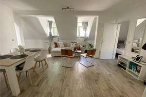 *** Wohnen in der Innenstadt ! *** Helle 2-Zi-DG-Whg mit Loftcharakter in Lüdenscheid