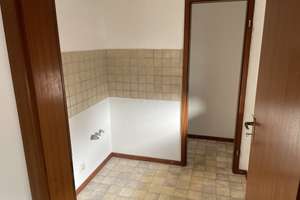 4 Zimmer Wohnung mit Balkon - Hinweis:  Wohnberechtigungsschein (WBS) erforderlich! – Langenaustraße 81, 56070 Wallersheim, Koblenz – Vorschaubild 5