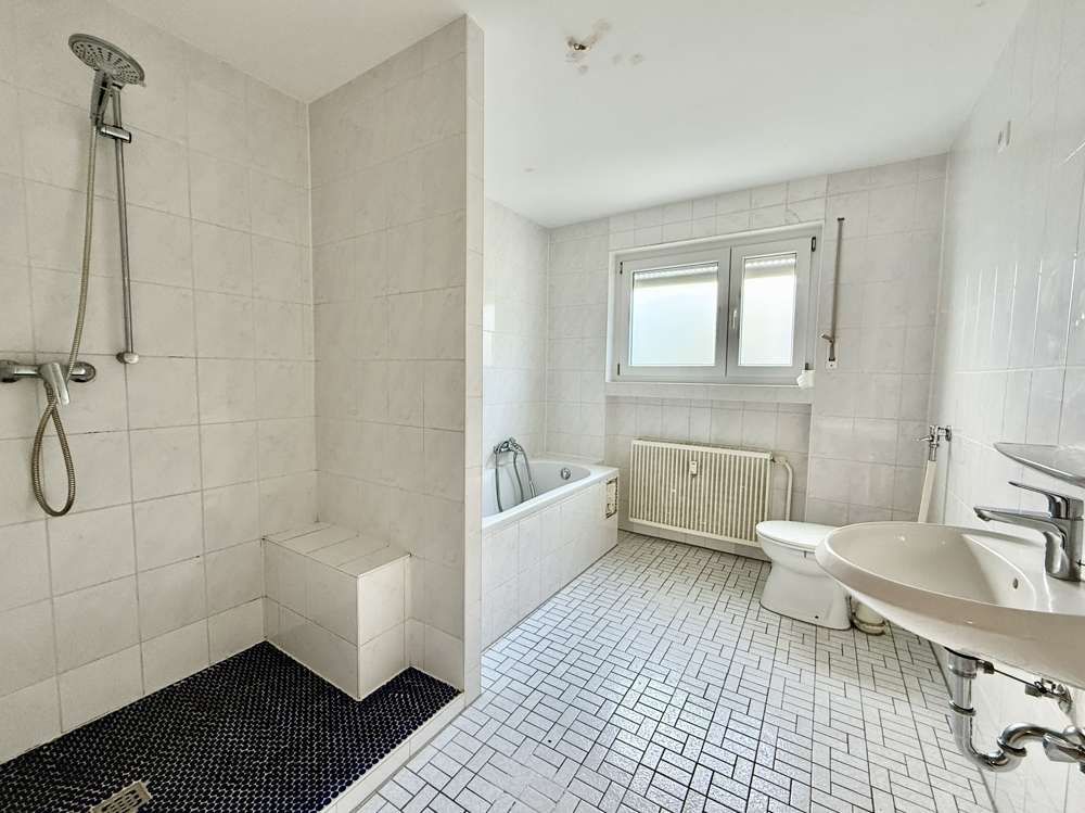 Immobilie in Mörlenbach - +++ Zweifamilienhaus mit Ausbaureserve in Feldrandlage +++ - Bild 4