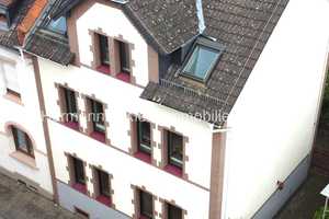 Charmantes Zweifamilienhaus mit vielfältigen Ausstattungsmerkmalen – Larochestraße 00, 63075 Offenbach am Main – Vorschaubild 2