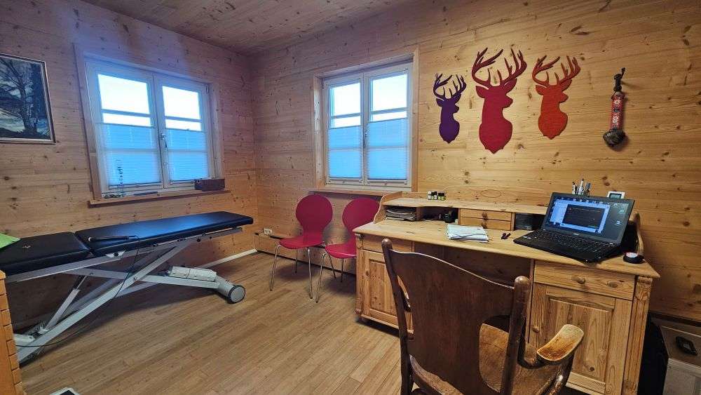 Immobilie in Hardegsen - Exklusives Massivholz-Haus mit vielseitiger Nutzung in idyllischer Lage - Bild 4