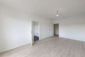 4-Zimmer-Wohnung zu vermieten – Ringstraße 79, 4209 Grünau-Mitte, Leipzig – Vorschaubild 3