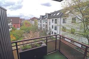 Sülz Hoch2 - Ankommen, durchatmen, zuhause sein!
Kurze Wege im Questerhof: 2 Zi-ETW, Loggia, TG ... – Die vollständige Adresse der Immobilie erhältst du vom Anbieter., 50937 Sülz, Köln – Vorschaubild 9
