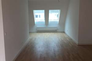 Moderne lichtdurchflutete Maisonette-Wohnung im Dachgeschoss mit Traumblick auf den Fernsehturm – 40223 Bilk, Düsseldorf – Vorschaubild 14