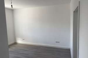 Frisch saniert: Ruhige 2-Zimmer-Wohnung mit guter Anbindung – Die vollständige Adresse der Immobilie erhältst du vom Anbieter., 42657 Burg/Höhscheid, Solingen – Vorschaubild 3