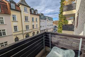 Gut vermietes Appartement plus großer und freier Hobbyraum zwischen Romanplatz & Schloßpark – Die vollständige Adresse der Immobilie erhältst du vom Anbieter., 80639 Nymphenburg, München – Vorschaubild 1