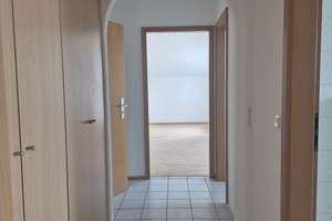 Charmante Dachgeschosswohnung mit Balkon, Einbauküche, Tiefgaragenstellplatz & Waschautomat – Dennachstr. 23, 75175 Buckenberg, Pforzheim – Vorschaubild 8