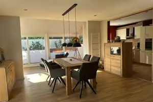 Modernes Einfamilienhaus im gehobenen Stil mit separatem Saunahaus und Außenpool – Northeim (Kreis) – Vorschaubild 26