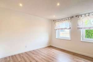 Bezugsfrei! 2019 teilsaniert | Einbauküche | Kamin | Garage | Teich | 1.215 m² Grundstück! – Die vollständige Adresse der Immobilie erhältst du vom Anbieter., 4509 Delitzsch – Vorschaubild 8