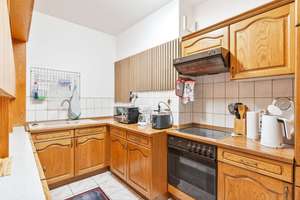 Charmante Erdgeschosswohnung mit Balkon und viel Potenzial im grünen Kiez – Die vollständige Adresse der Immobilie erhältst du vom Anbieter., 12203 Lichterfelde, Berlin – Vorschaubild 3
