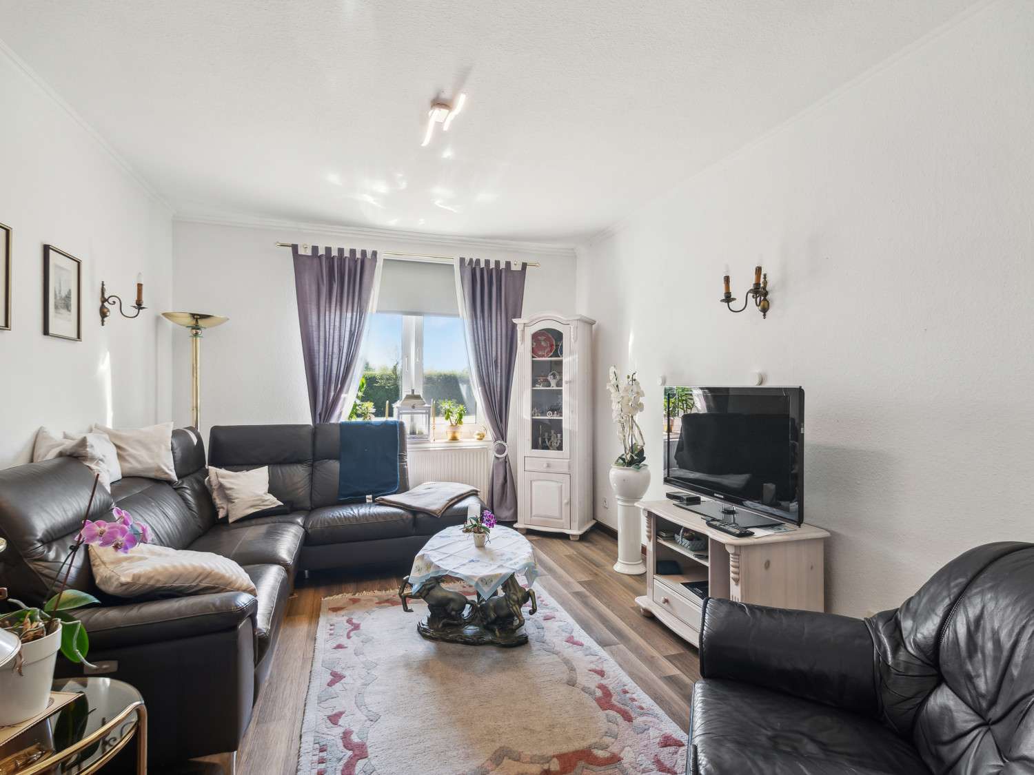 Immobilie in Thedinghausen - Familienidylle – charmantes Einfamilienhaus mit großem Grundstück und Ausbaureserve! - Bild 2