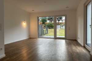 Top ausgestattete Neubau-Doppelhaushälfte mit traumhaftem Garten! – Holzhäuser 16, 21079 Hamburg – Vorschaubild 9