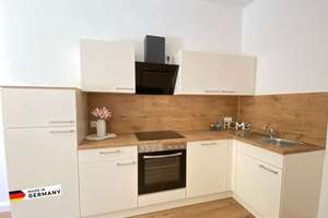 Zentral Wohnen mit Balkon I Tageslichtbad mit Dusche I moderne Einbauküche