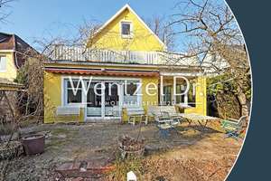 Charmante Stadtvilla mit viel Potenzial und zusätzlichem Gebäude  – Wentzel Dr.