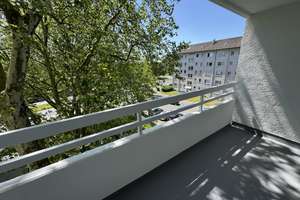Geräumige 2 Zimmerwohnung mit Balkon - frisch saniert!! – Gerhart-Hauptmann-Straße 2, 47226 Rheinhausen-Mitte, Duisburg – Vorschaubild 2