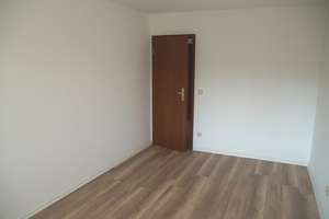 2 Zweiraum WE jeweils mit Balkon, PkW- Stellpl. und TG- Stelllpl. sowie Lift zu verkaufen!!! – Bayreuther Straße 8 - 10, 9130 Sonnenberg, Chemnitz – Vorschaubild 9