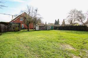 Zweifamilienhaus in Bad Driburg mit einem großem Garten, Doppelgarage & viel Potenzial – Die vollständige Adresse der Immobilie erhältst du vom Anbieter., 33014 Bad Driburg – Vorschaubild 8