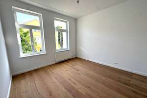 Altbaujuwel: Traumhaft sanierte 4-Zimmer-Wohnung – Lessingstraße 8, 18055 Stadtmitte, Rostock – Vorschaubild 2