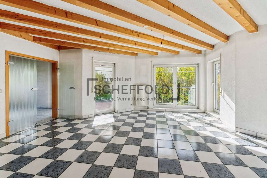 Immobilie in Ochsenhausen - Familienglück! Großzügiges Einfamilienhaus mit sonniger Terrasse, gepflegtem Garten & Top-Wohnlage - Bild 4